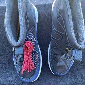 New Keen snow boots Black and Blue High-Top